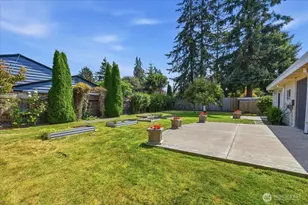 21725 85th Pl W, Edmonds, WA 98026 - Photo 17