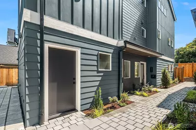 533 N 70th Street, Seattle, WA 98103 - Photo 31