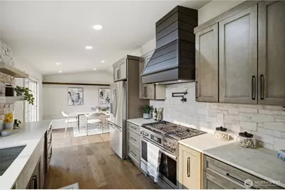 13750 SE 23rd Lane, Bellevue, WA 98005 - Photo 9