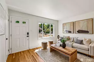 9227 Palatine Ave N, Seattle, WA 98103 - Photo 3