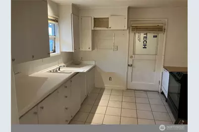 8007 215th Street SW, Edmonds, WA 98026 - Photo 5