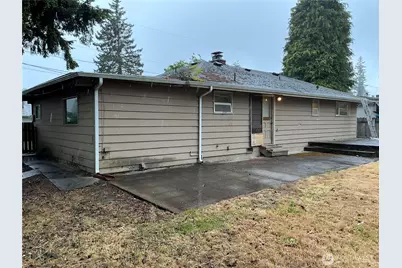 8007 215th Street SW, Edmonds, WA 98026 - Photo 3