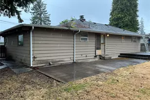 8007 215th St SW, Edmonds, WA 98026 - Photo 3