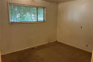 8007 215th St SW, Edmonds, WA 98026 - Photo 9