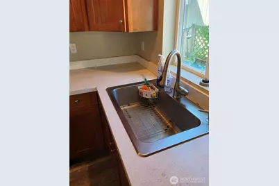 3704 W F Street, Bremerton, WA 98312 - Photo 9