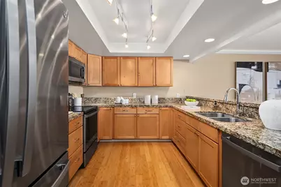 700 Crockett Street #104, Seattle, WA 98109 - Photo 13