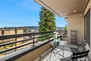 700 Crockett St, Seattle, WA 98109 - Photo 11