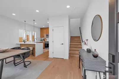 427 19th Avenue E, Seattle, WA 98112 - Photo 9