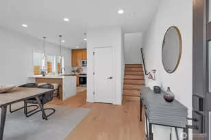 427 19th Ave E, Seattle, WA 98112 - Photo 9