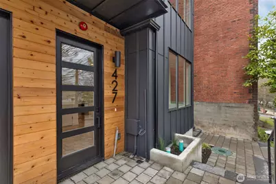427 19th Avenue E, Seattle, WA 98112 - Photo 1