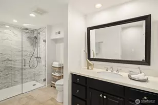10030 NE 110th St, Kirkland, WA 98033 - Photo 31