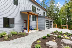 1423 Rose Ln, Oak Harbor, WA 98277 - Photo 3