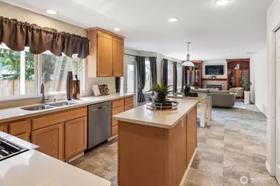 10325 SE 185th Place, Renton, WA 98055 - Photo 11