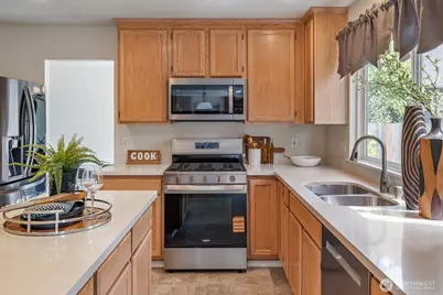 10325 SE 185th Place, Renton, WA 98055 - Photo 13