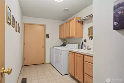 11128 135th Street Ct E, Puyallup, WA 98374 - Photo 17