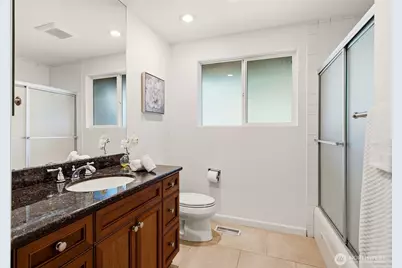 8626 NE 26th Place, Clyde Hill, WA 98004 - Photo 21