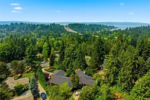 8626 NE 26th Pl, Clyde Hill, WA 98004 - Photo 27