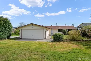 1462 SE Camano Dr, Camano Island, WA 98282 - Photo 33
