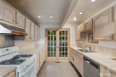 11127 NE Wing Point Drive, Bainbridge Island, WA 98110 - Photo 19