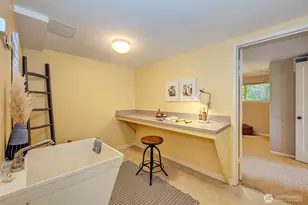 18516 Sound View Pl, Edmonds, WA 98020 - Photo 29