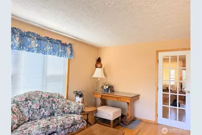 115 Holly Park Street, Longview, WA 98632 - Photo 5
