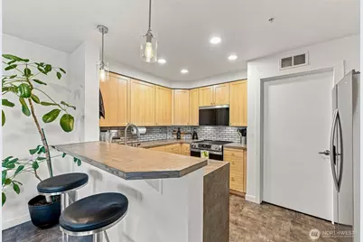 10931 124th Avenue NE #206, Kirkland, WA 98033 - Photo 11