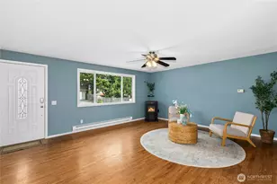 131 NW Clipper Dr, Oak Harbor, WA 98277 - Photo 5