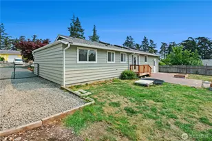 131 NW Clipper Dr, Oak Harbor, WA 98277 - Photo 25