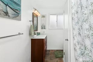 131 NW Clipper Dr, Oak Harbor, WA 98277 - Photo 19