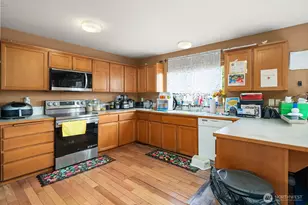 12421 SE 278th Pl, Kent, WA 98030 - Photo 9