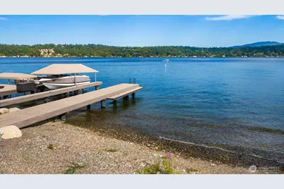 672 W Lake Sammamish Parkway NE, Bellevue, WA 98008 - Photo 11