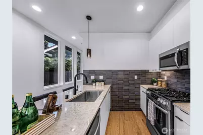4308 Wallingford Avenue N #C, Seattle, WA 98103 - Photo 11