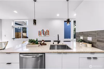 4308 Wallingford Avenue N #C, Seattle, WA 98103 - Photo 13