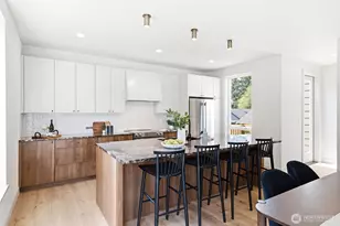11737 40th Ave NE, Seattle, WA 98125 - Photo 7
