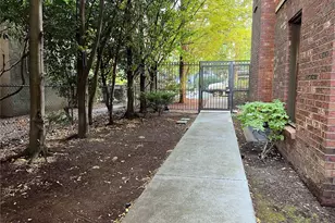 412 11th Ave, Seattle, WA 98122 - Photo 23