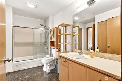 412 11th Avenue #303, Seattle, WA 98122 - Photo 13