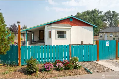 322 3rd Avenue SE, Soap Lake, WA 98854 - Photo 1