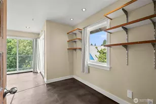 1912 E Union St, Seattle, WA 98122 - Photo 3