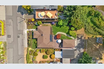 920 Maple Street, Edmonds, WA 98020 - Photo 13