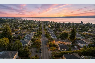 920 Maple Street, Edmonds, WA 98020 - Photo 1