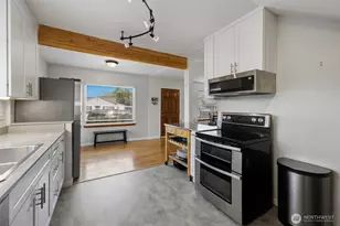 926 16th St SW, Puyallup, WA 98371 - Photo 5