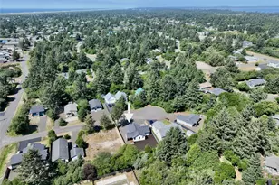 821 Shark Ct SW, Ocean Shores, WA 98569 - Photo 9