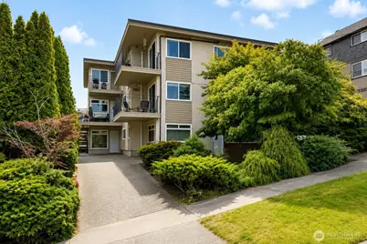 2707 W Jameson Street, Seattle, WA 98199 - Photo 1