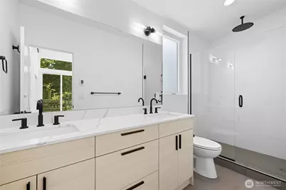12013 36th Avenue NE, Seattle, WA 98125 - Photo 11