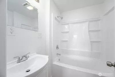 2104 W Spruce Street, Moses Lake, WA 98837 - Photo 25