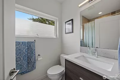 9007 Sand Point Way NE, Seattle, WA 98115 - Photo 7
