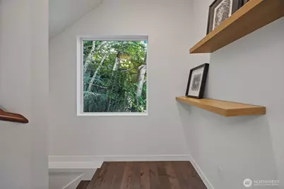 9007 Sand Point Way NE, Seattle, WA 98115 - Photo 5