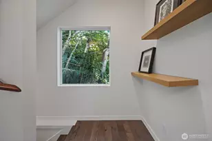 9007 Sand Point Way NE, Seattle, WA 98115 - Photo 5