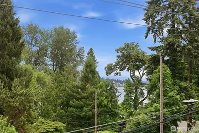 9007 Sand Point Way NE, Seattle, WA 98115 - Photo 21