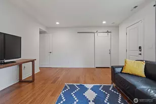 9007 Sand Point Way NE, Seattle, WA 98115 - Photo 15